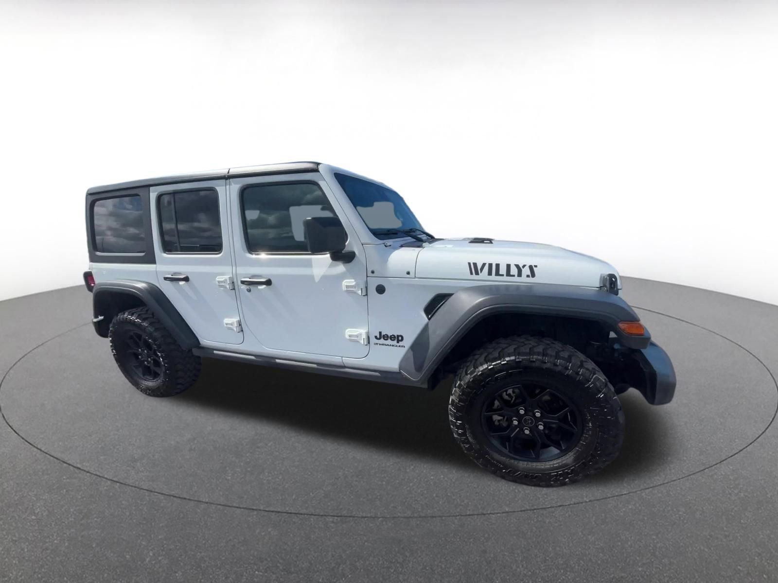 Used 2025 Jeep Wrangler Unlimited Sport AWD/4WD image 2
