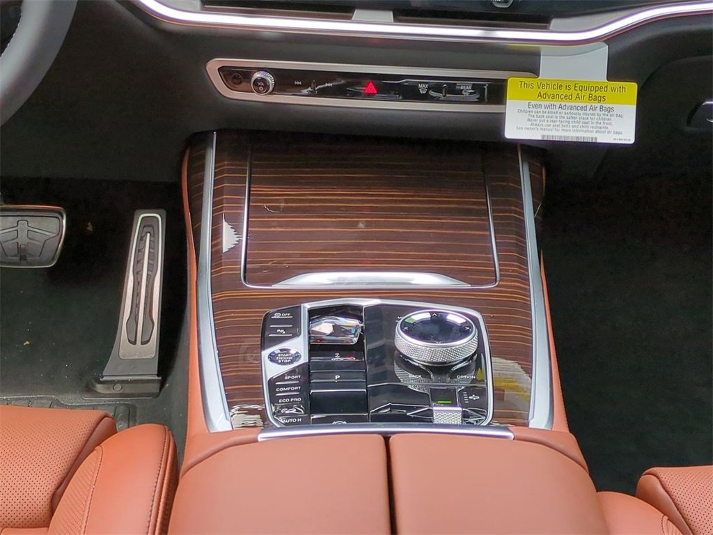 New 2026 BMW X7 M60i image 17