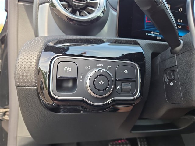 New 2025 Mercedes-Benz CLA 35 AMG 4MATIC image 20