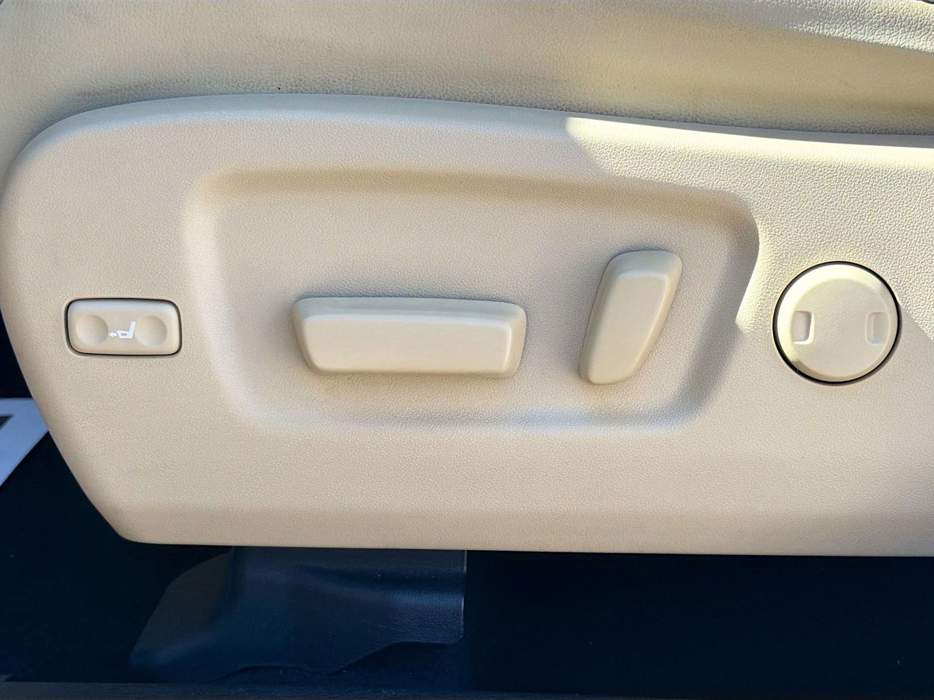 Used 2019 Toyota Highlander XLE image 27