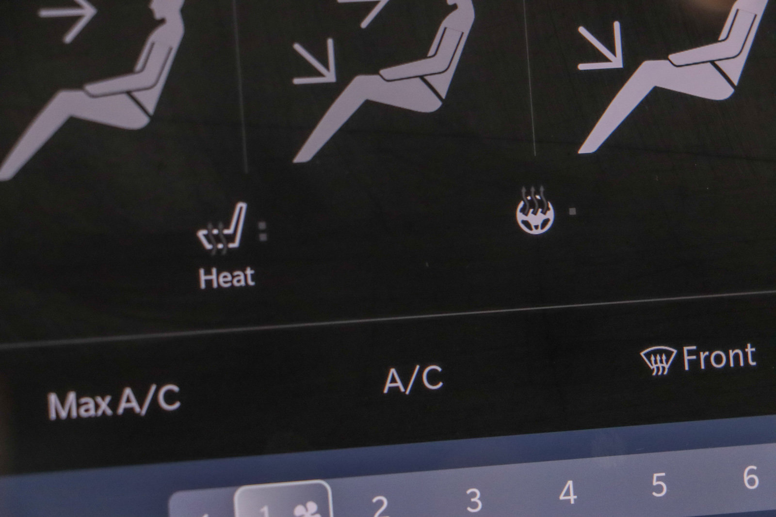 Used 2023 Chrysler Pacifica Touring-L image 21