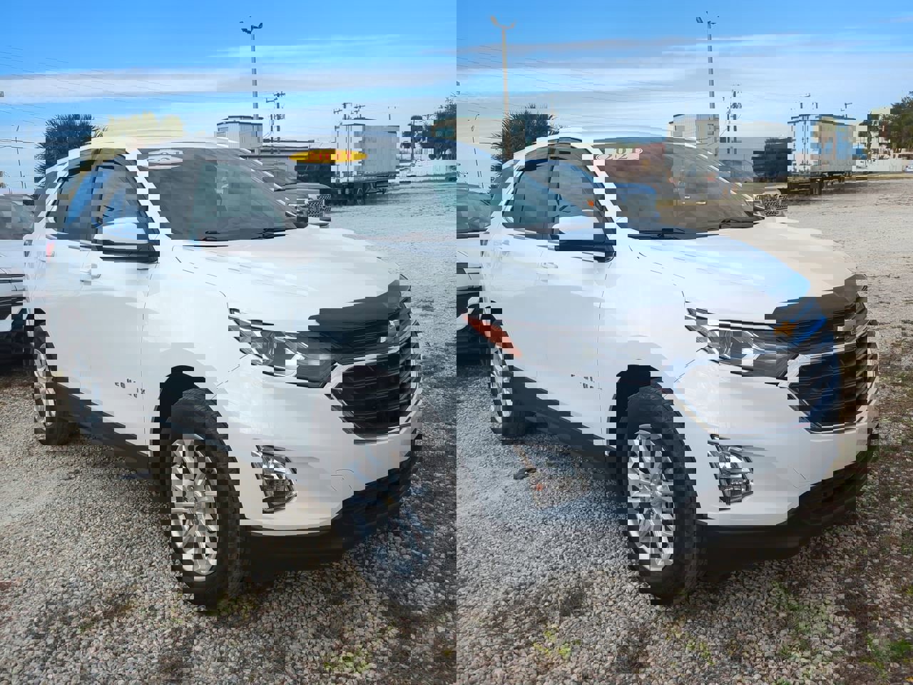 Used 2021 Chevrolet Equinox LT image 2