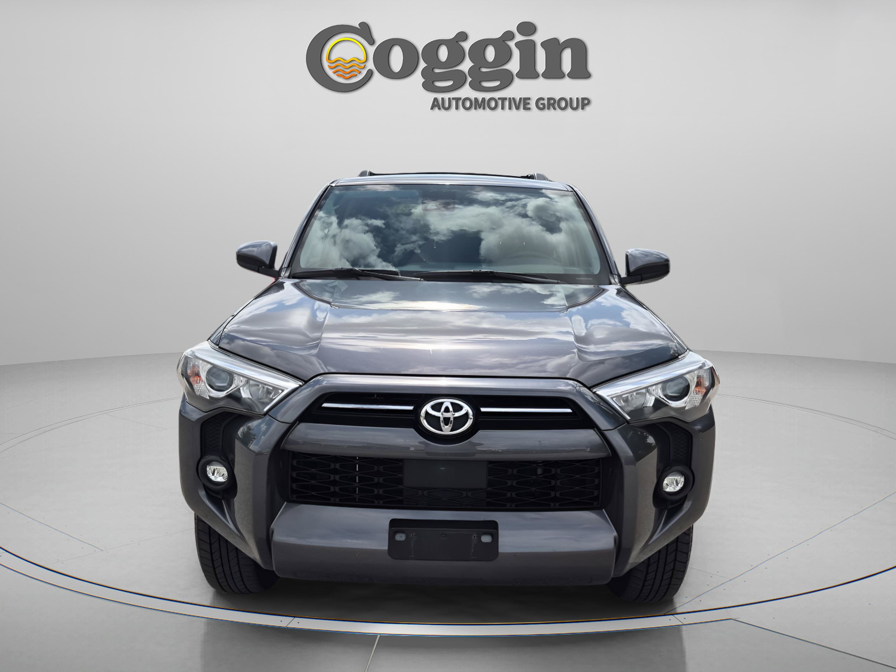 Used 2023 Toyota 4Runner SR5 AWD/4WD image 9