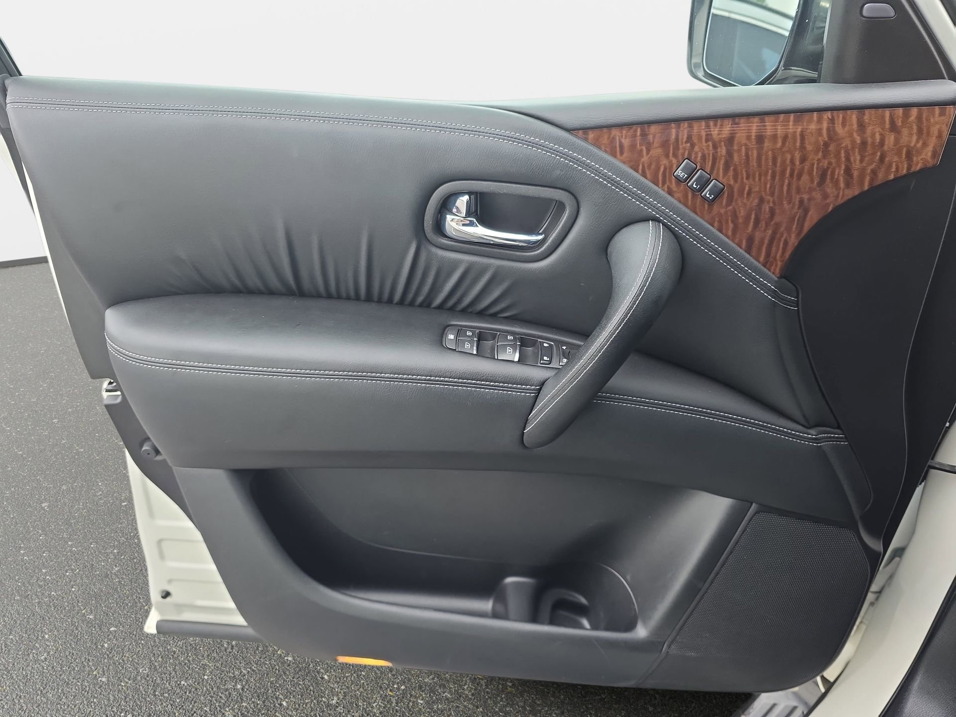 Used 2019 Nissan Armada Platinum w/ Captain's Chairs Package RWD image 26