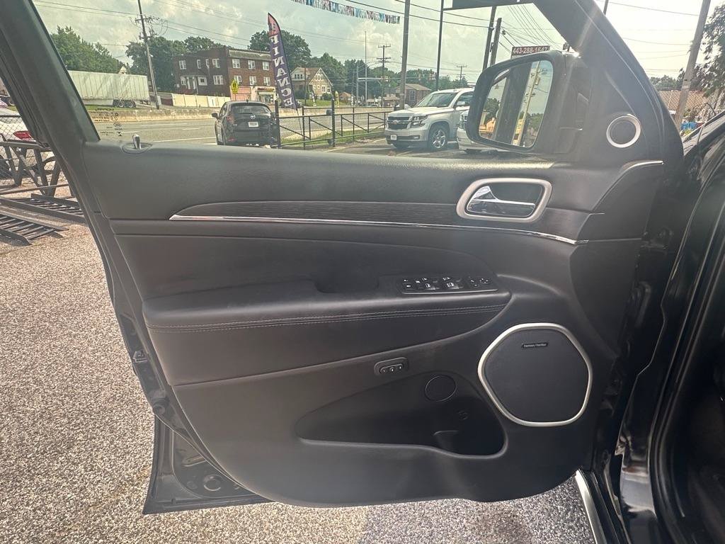 Used 2019 Jeep Grand Cherokee Summit w/ Platinum Series Group AWD/4WD image 15