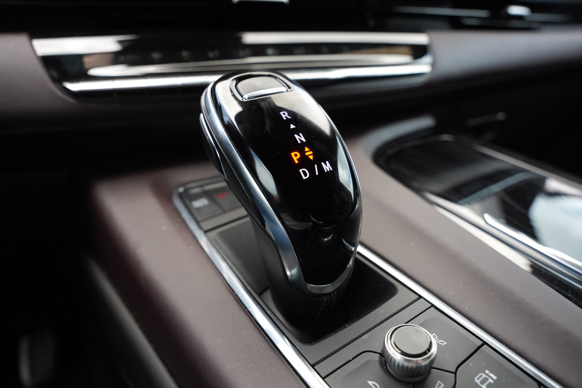 Certified 2023 Cadillac Escalade V w/ Heavy-Duty Trailer Package image 14