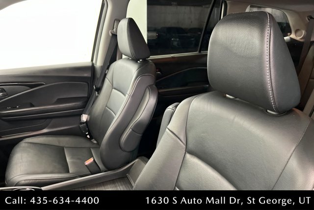 Used 2019 Honda Pilot Touring image 16