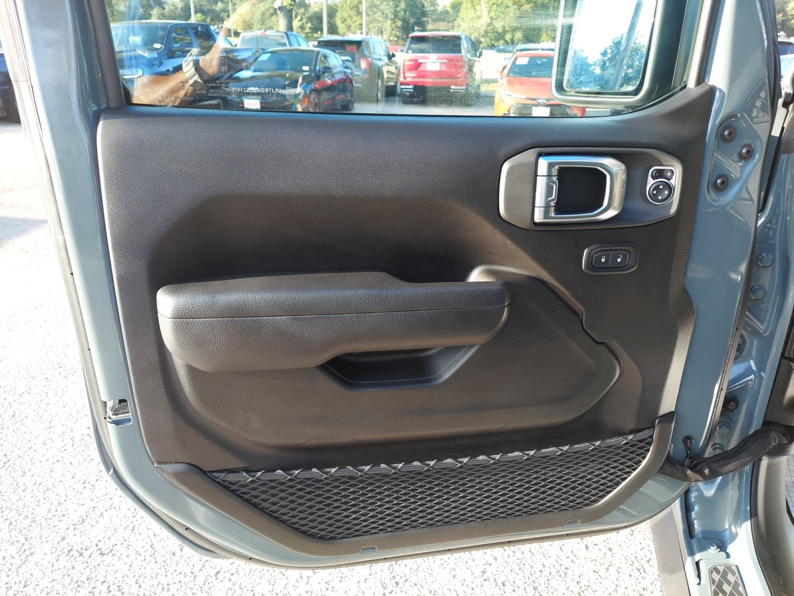 Used 2025 Jeep Gladiator Mojave w/ Steel Bumper Group AWD/4WD image 26
