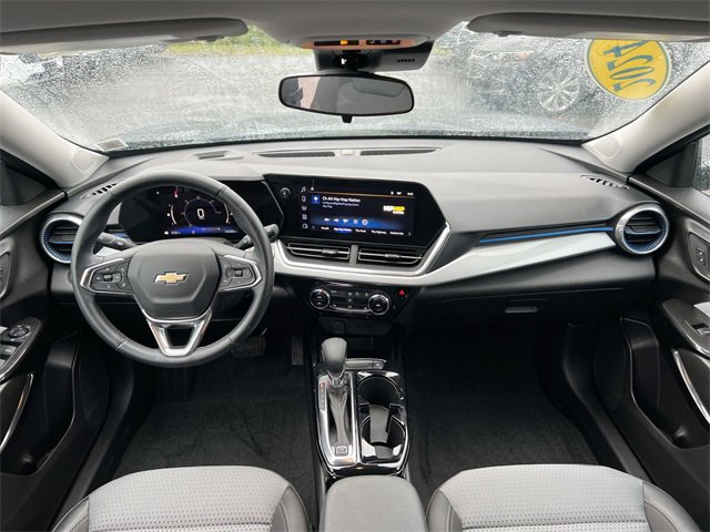 Used 2024 Chevrolet Trax LT w/ Driver Confidence Package image 19