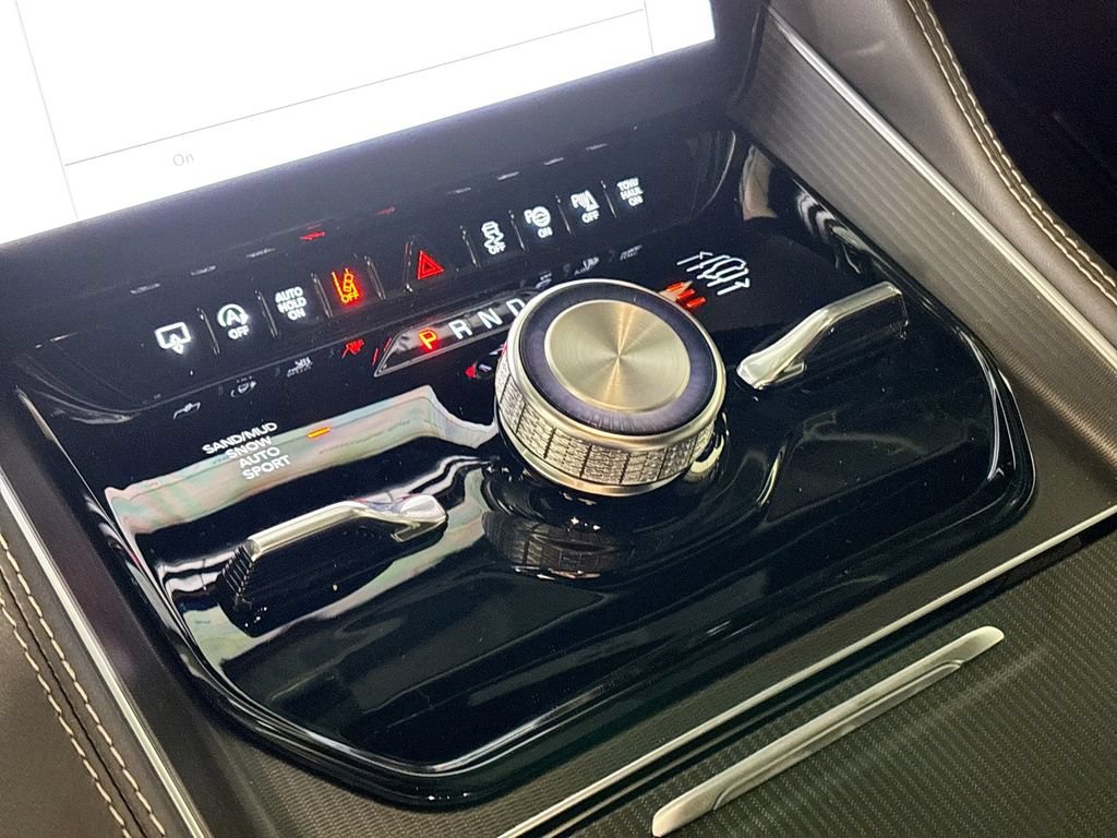 New 2026 Jeep Grand Wagoneer Summit AWD/4WD image 18