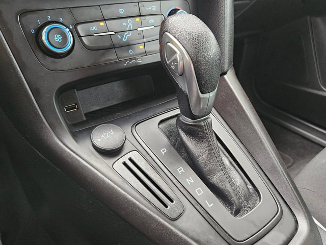 Used 2018 Ford Focus SE FWD image 14