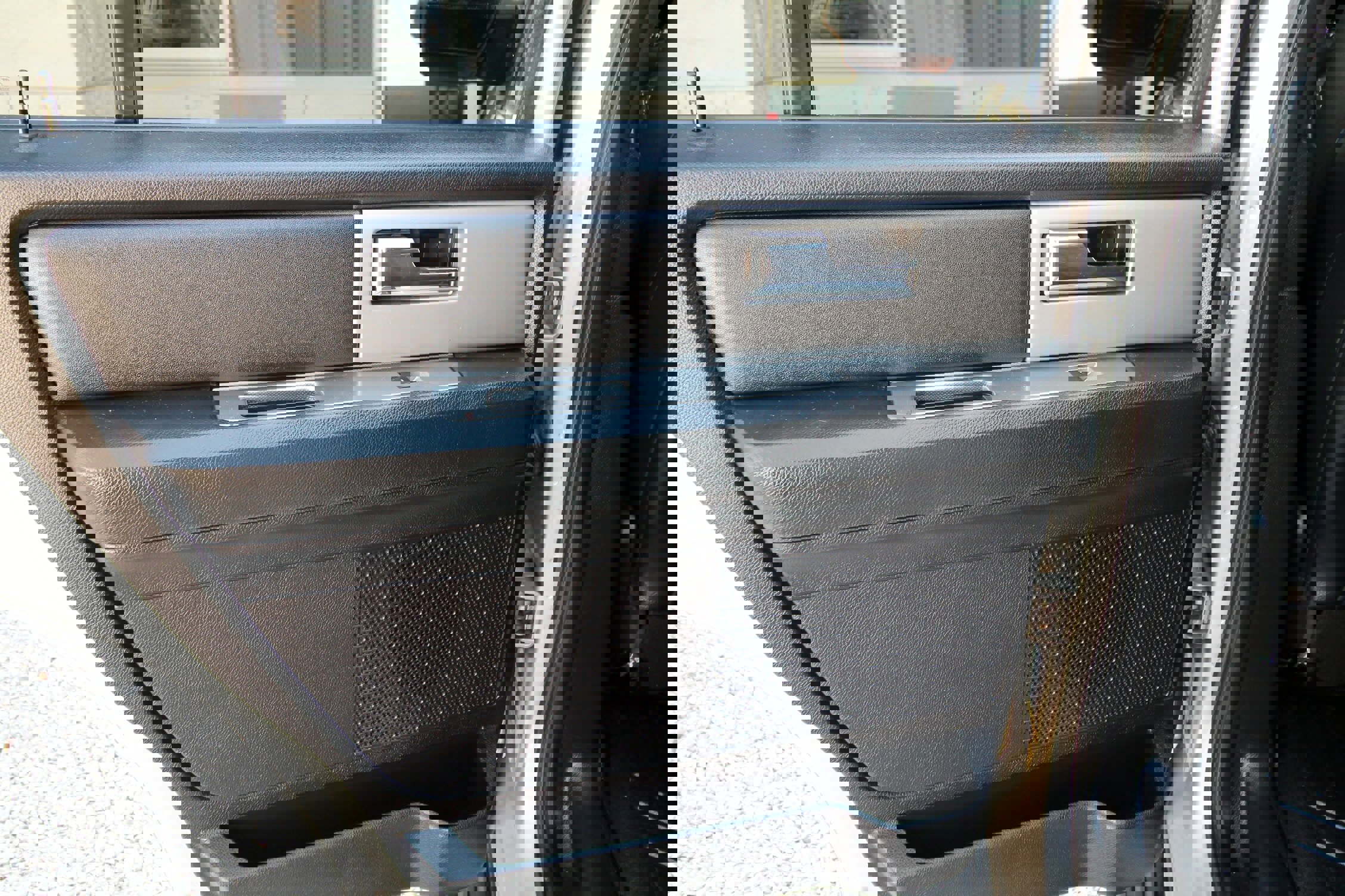 Used 2017 Ford Expedition XLT w/ Equipment Group 202A RWD image 44