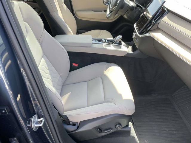 Used 2026 Volvo XC90 B6 Plus w/ Protection Package Premier AWD/4WD image 20