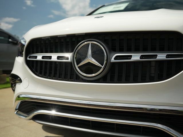 Certified 2026 Mercedes-Benz GLA 250 4MATIC image 11