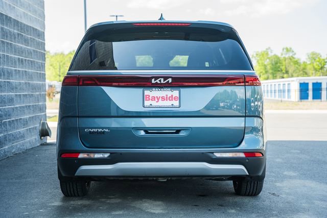 Used 2024 Kia Carnival EX FWD image 7