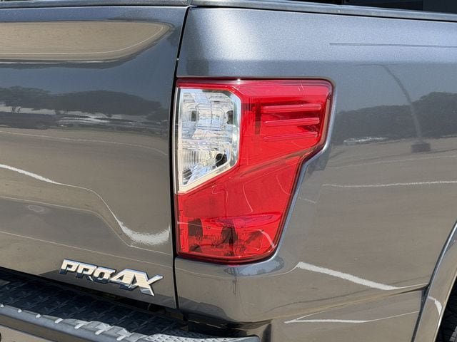 Used 2019 Nissan Titan PRO-4X w/ Pro-4x Convenience Package AWD/4WD image 7