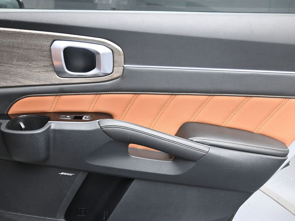 Used 2022 Kia Sorento SX Prestige w/ Rust Color Package image 30