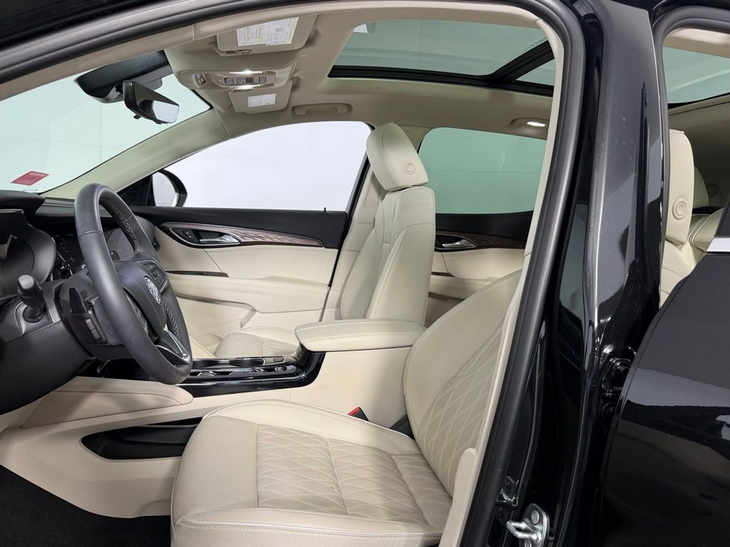 Used 2023 Buick Envision Avenir AWD/4WD image 17