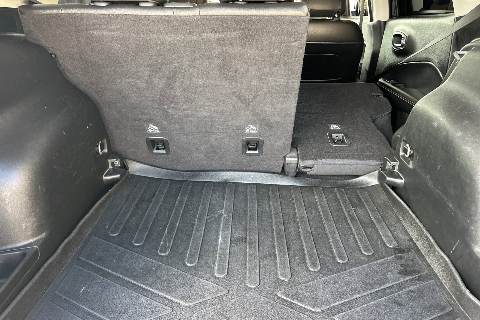 Used 2018 Jeep Compass Latitude w/ Popular Equipment Group AWD/4WD image 32