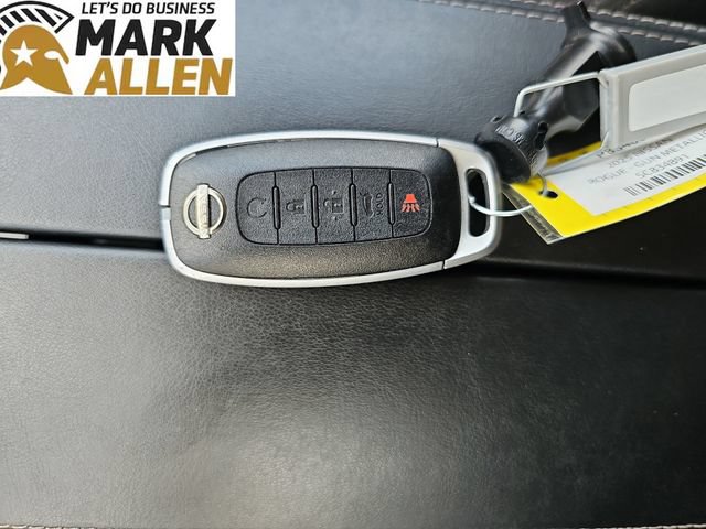 Used 2025 Nissan Rogue SV FWD image 34