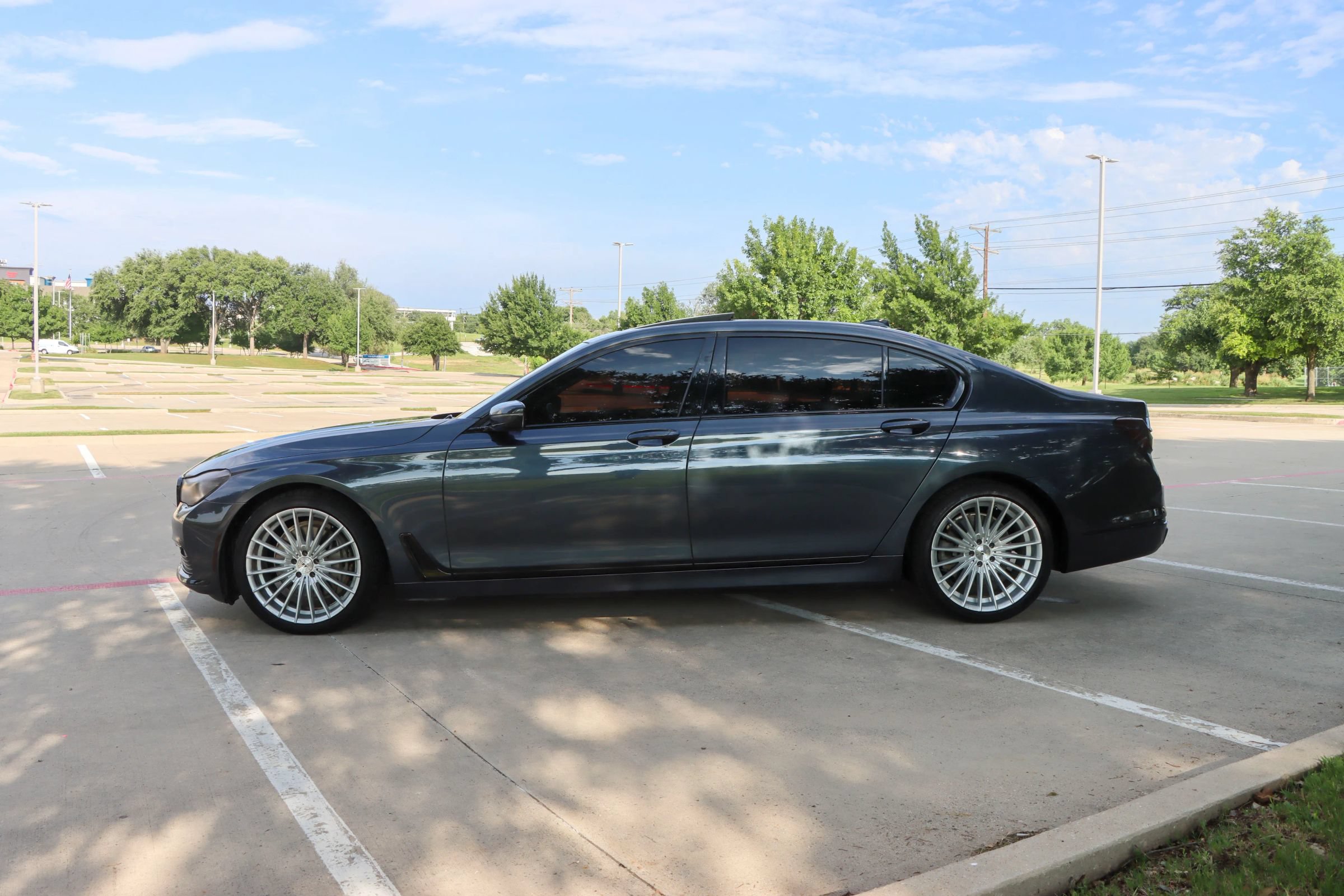 Used 2018 BMW 740i RWD image 4