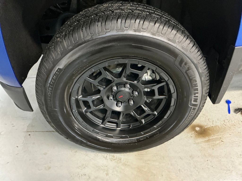 Used 2018 Chevrolet Colorado LT w/ LT Convenience Package image 3