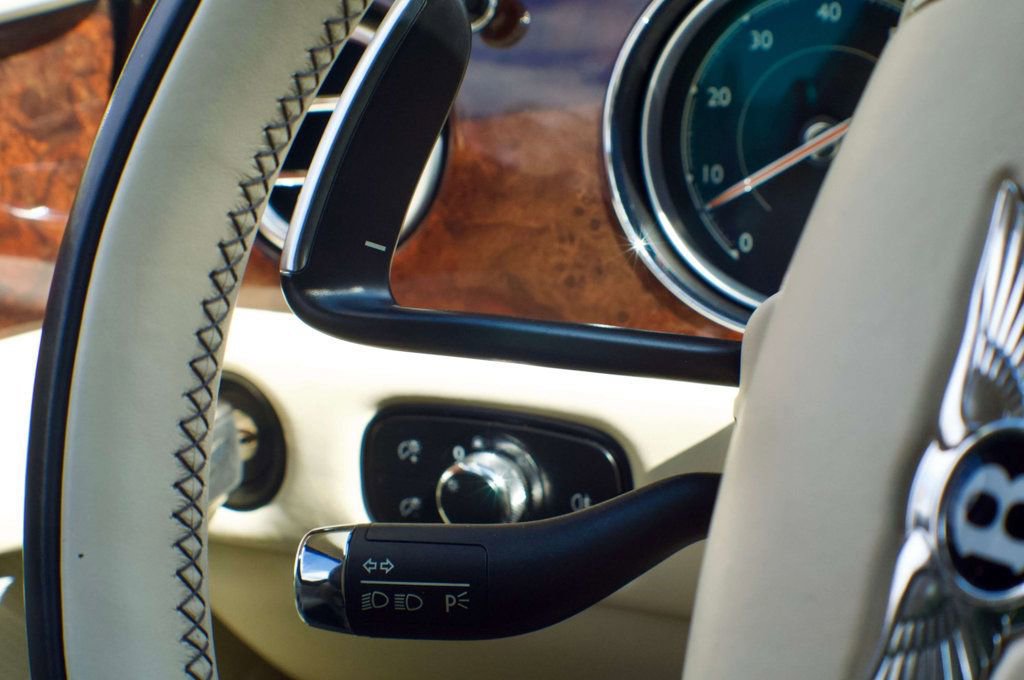 Used 2018 Bentley Flying Spur S V8 AWD/4WD image 26