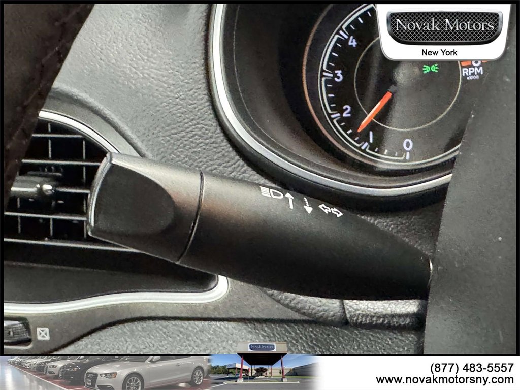 Used 2022 Jeep Cherokee Trailhawk image 17