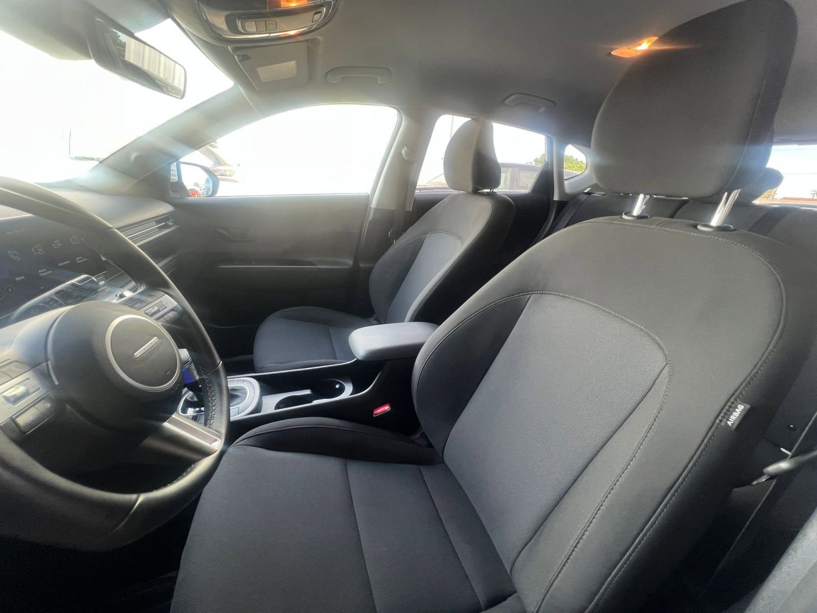 Used 2025 Hyundai Kona SEL image 36