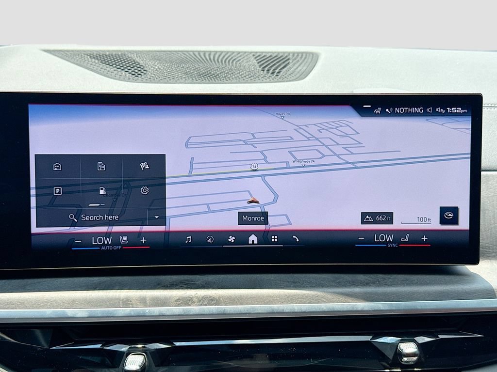 Used 2025 BMW X7 M60i AWD/4WD image 19