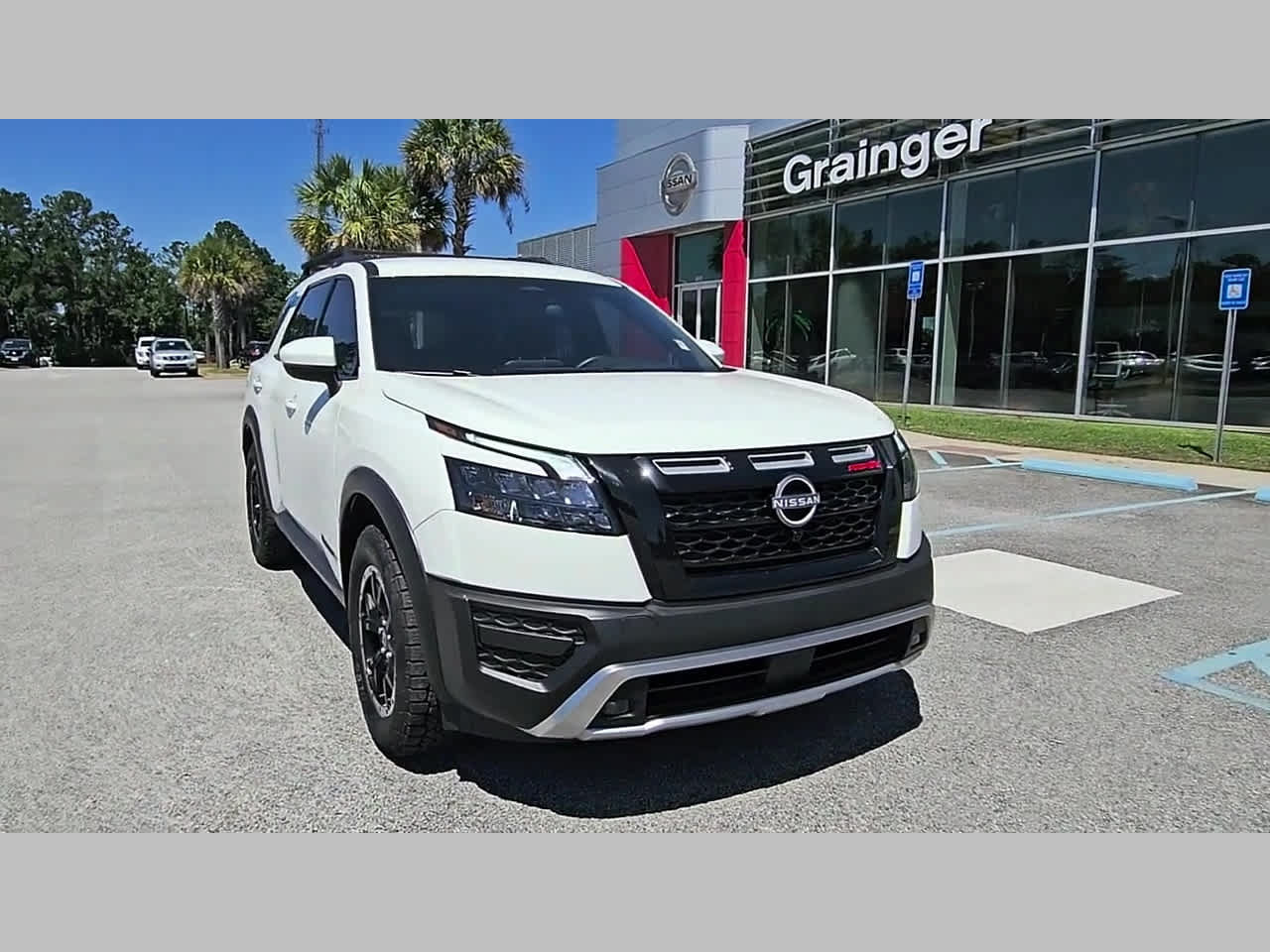 Used 2025 Nissan Pathfinder Rock Creek AWD/4WD image 19
