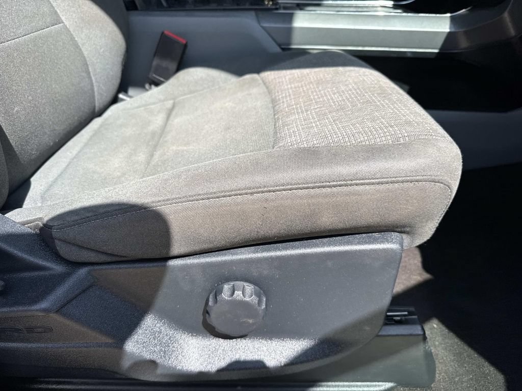 Used 2021 Ford F150 XLT AWD/4WD image 12