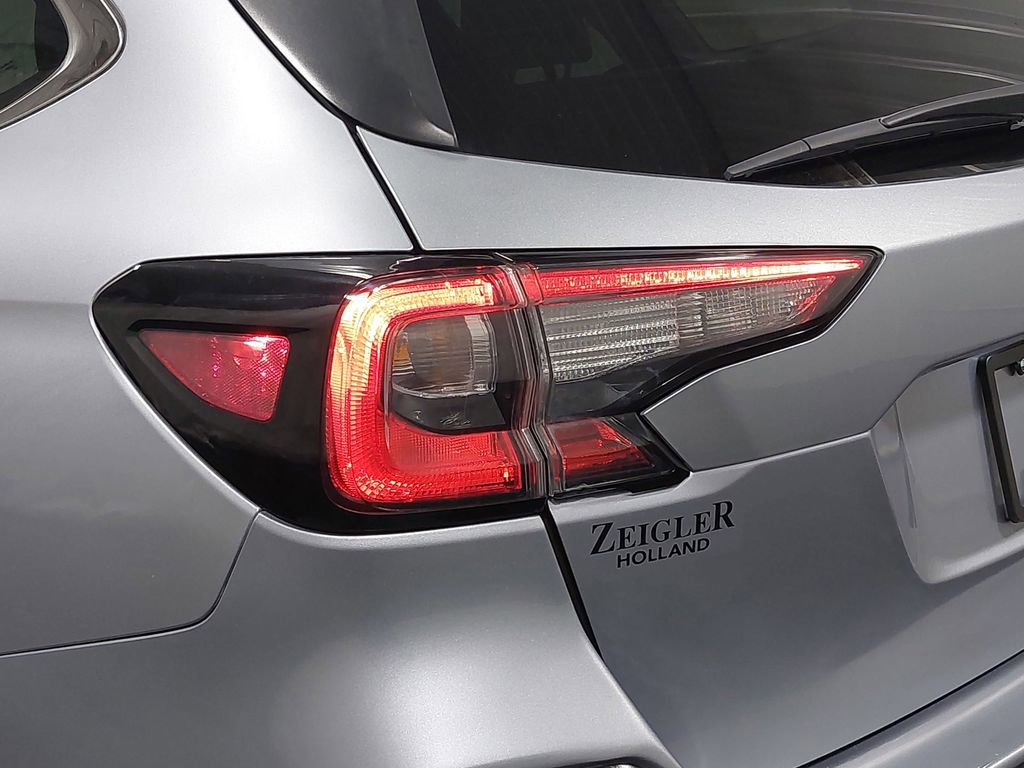 Used 2025 Subaru Outback Premium image 68