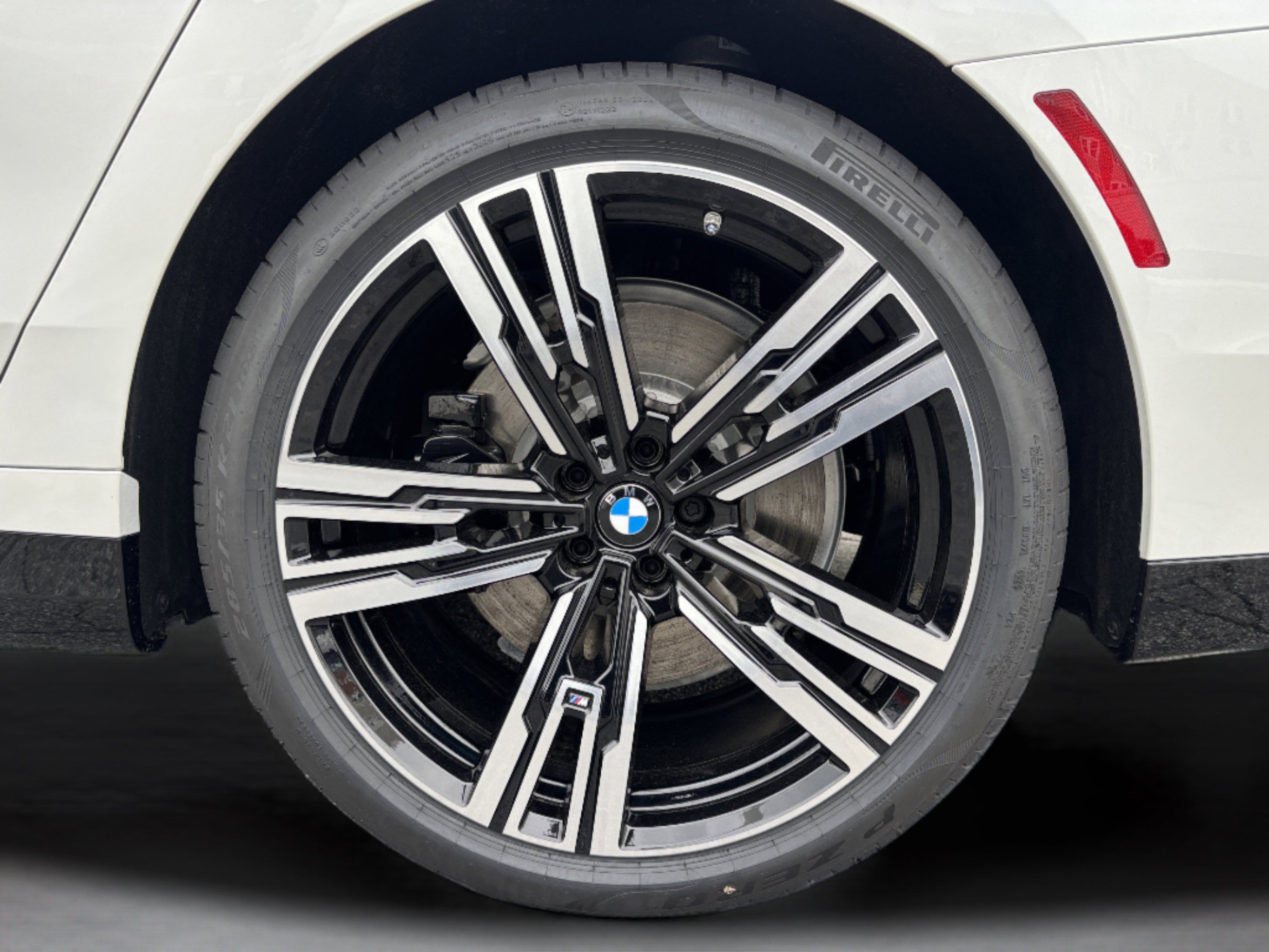 Used 2026 BMW 740i RWD image 31