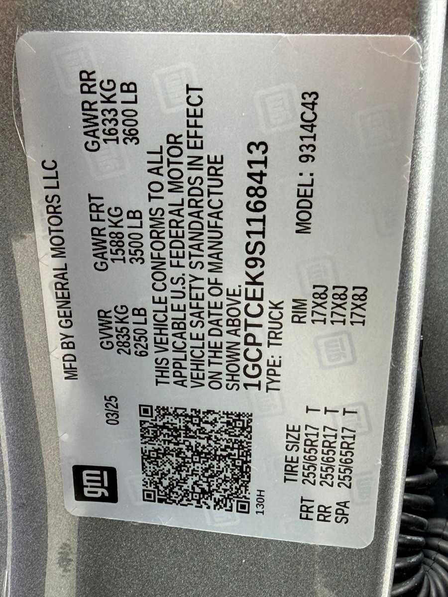 Used 2025 Chevrolet Colorado LT w/ LT Convenience Package AWD/4WD image 36
