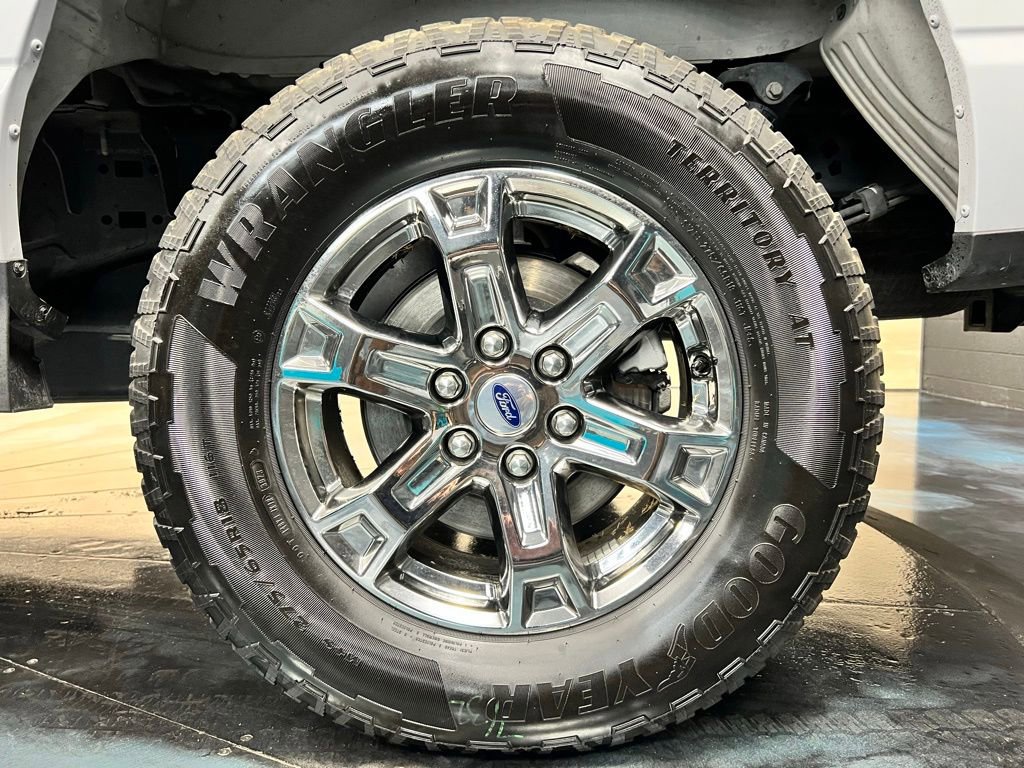 Used 2023 Ford F150 Lariat w/ Trailer Tow Package image 25