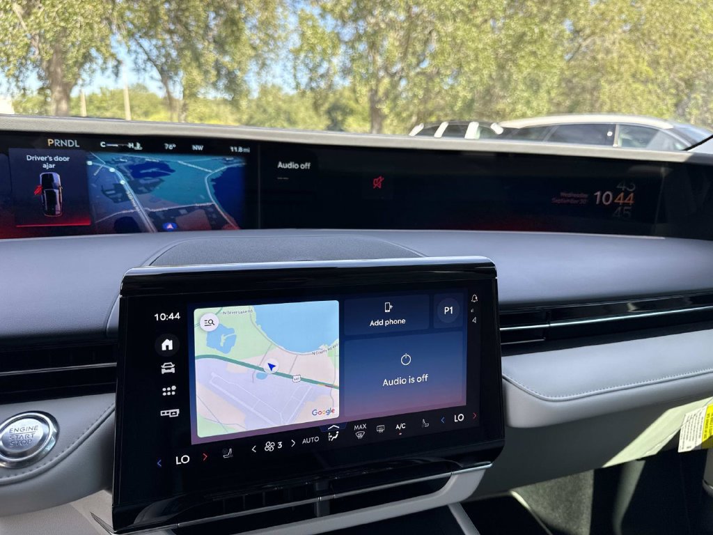 New 2026 Lincoln Nautilus Reserve AWD/4WD image 23