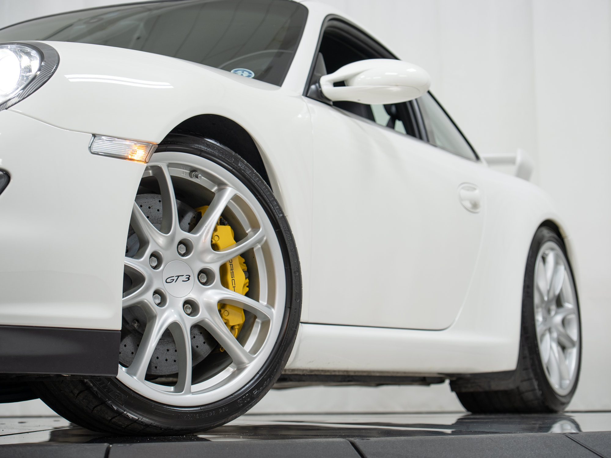 Used 2007 Porsche 911 GT3 RWD image 42