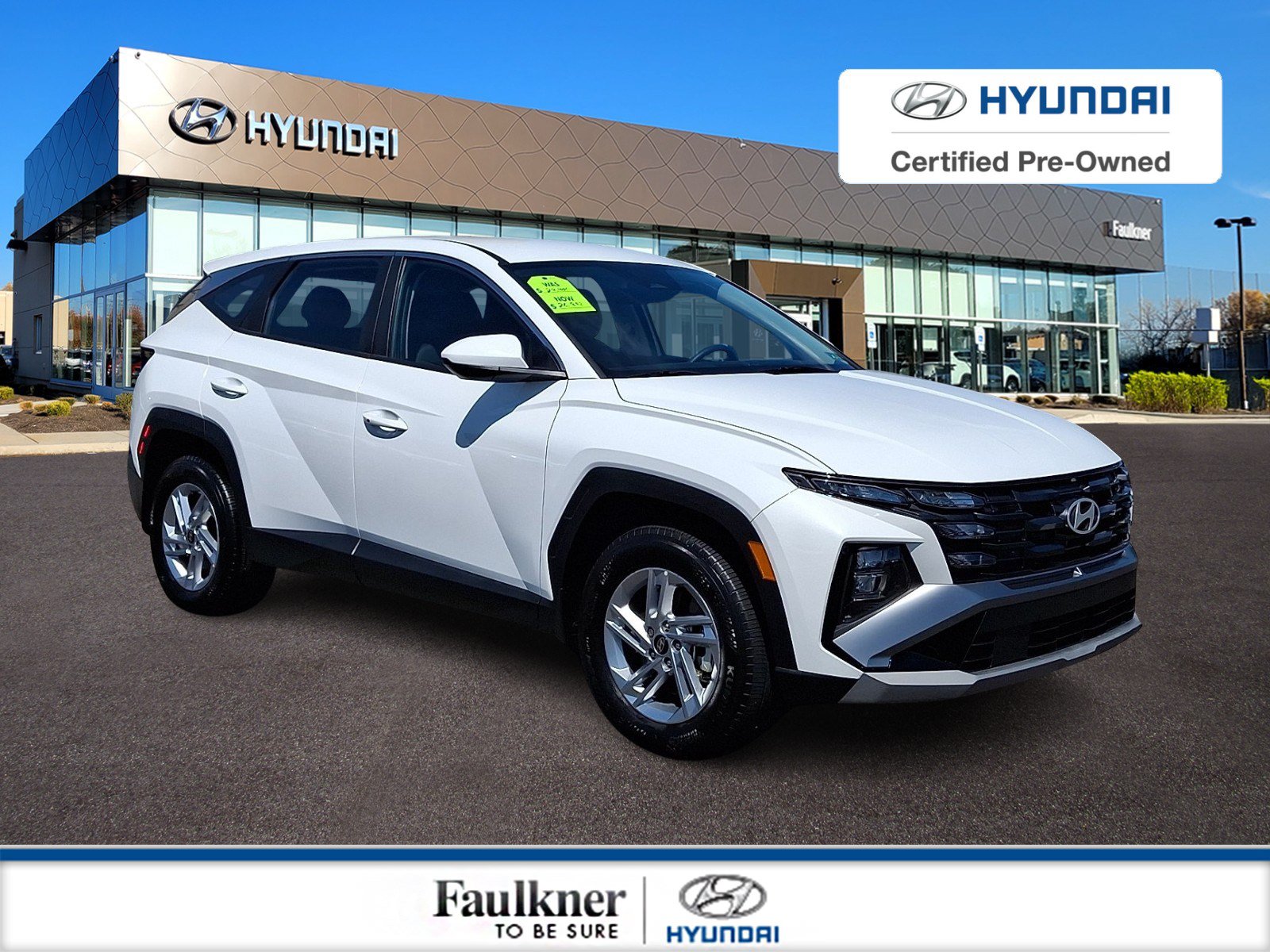 Certified 2025 Hyundai Tucson SE AWD/4WD image 1