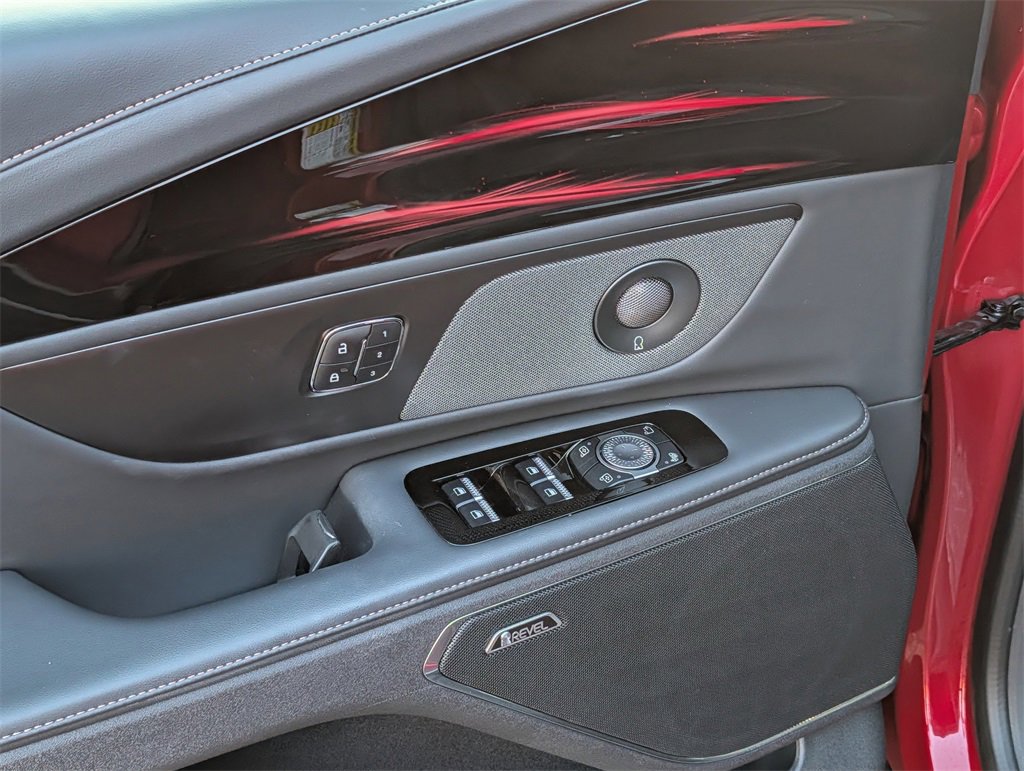 Used 2024 Lincoln Nautilus Premier w/ Equipment Group 102A image 16