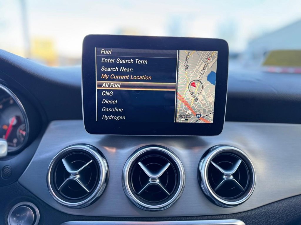 Used 2018 Mercedes-Benz GLA 250 4MATIC image 14