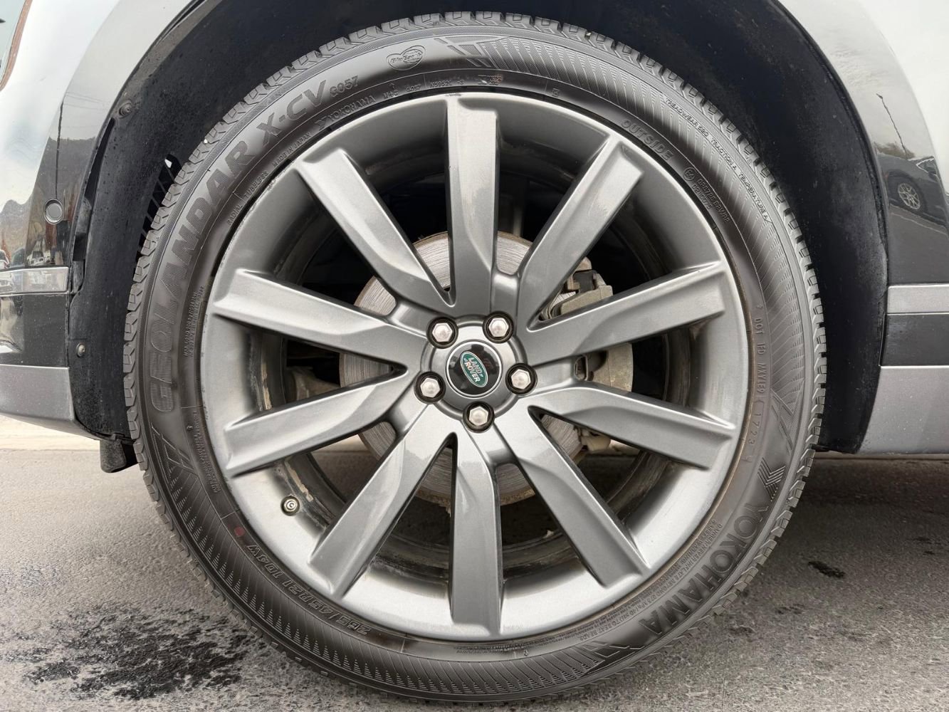 Used 2018 Land Rover Range Rover Velar R-Dynamic HSE image 39