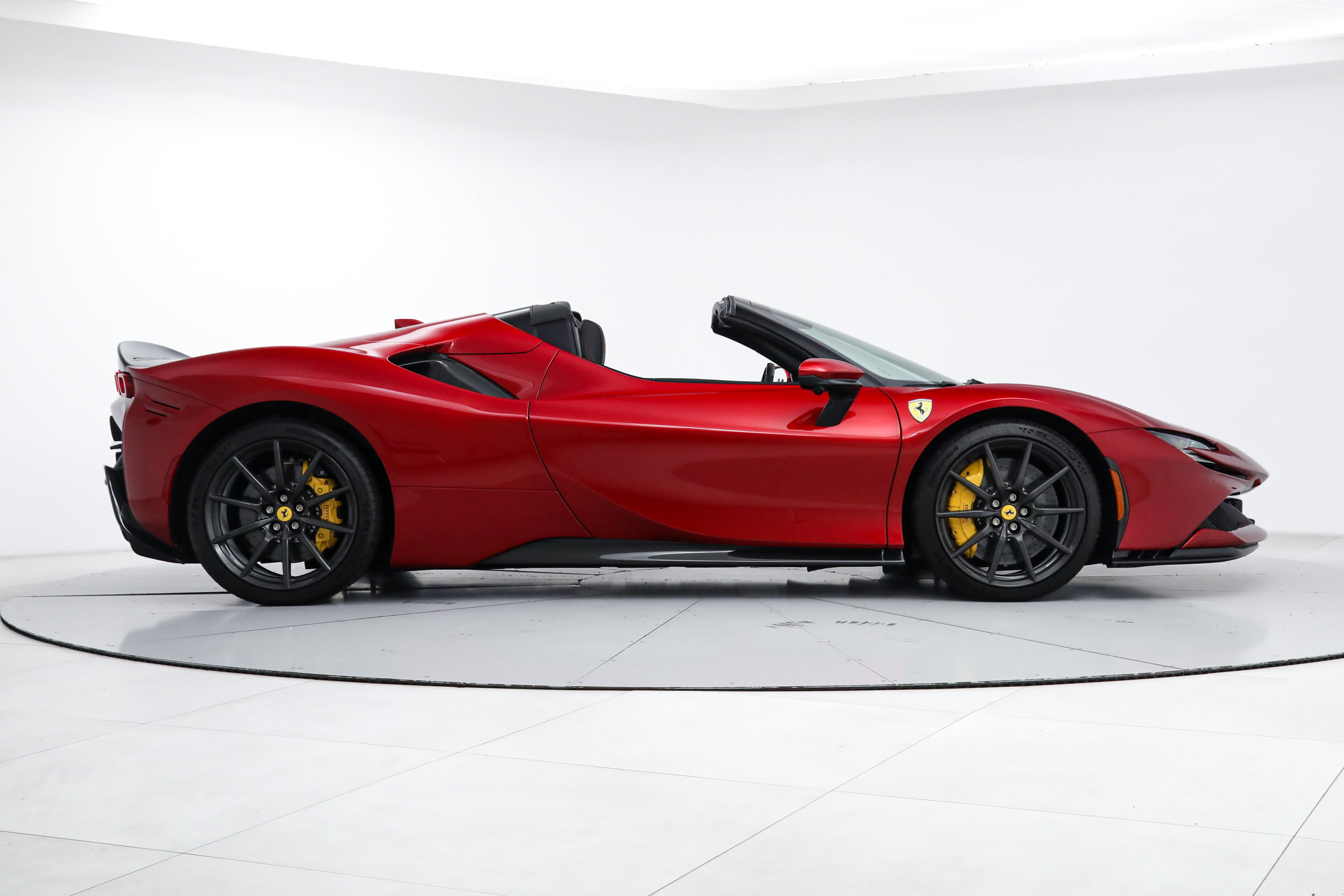 Certified 2025 Ferrari SF90 Spider AWD/4WD image 15
