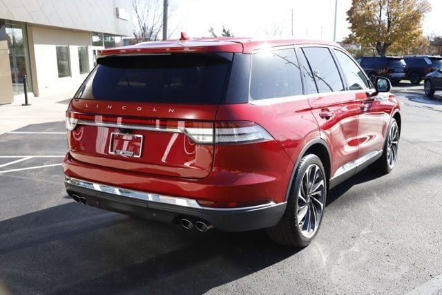 Used 2020 Lincoln Aviator Reserve w/ Equipment Group 202A AWD/4WD image 3
