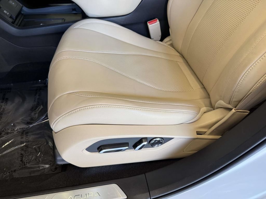 Used 2022 Acura RDX w/ Technology Package AWD/4WD image 3