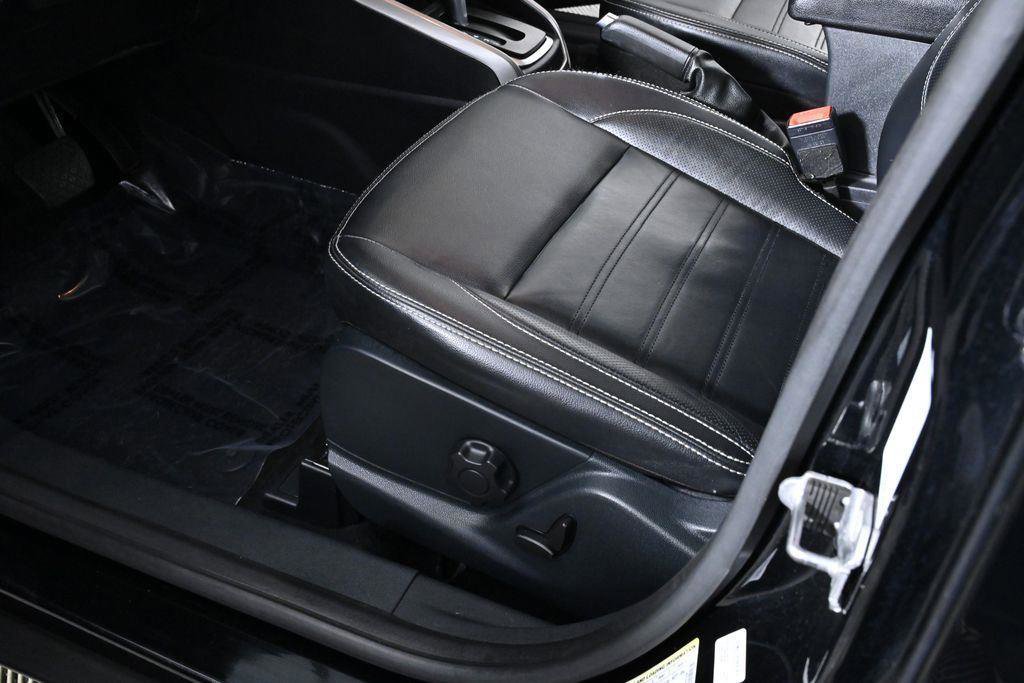 Used 2020 Ford EcoSport Titanium image 22