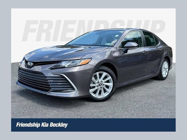 Used 2024 Toyota Camry SE w/ Convenience Package