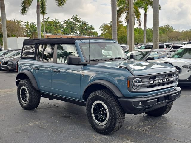 Used 2023 Ford Bronco Big Bend w/ Sasquatch Package image 2