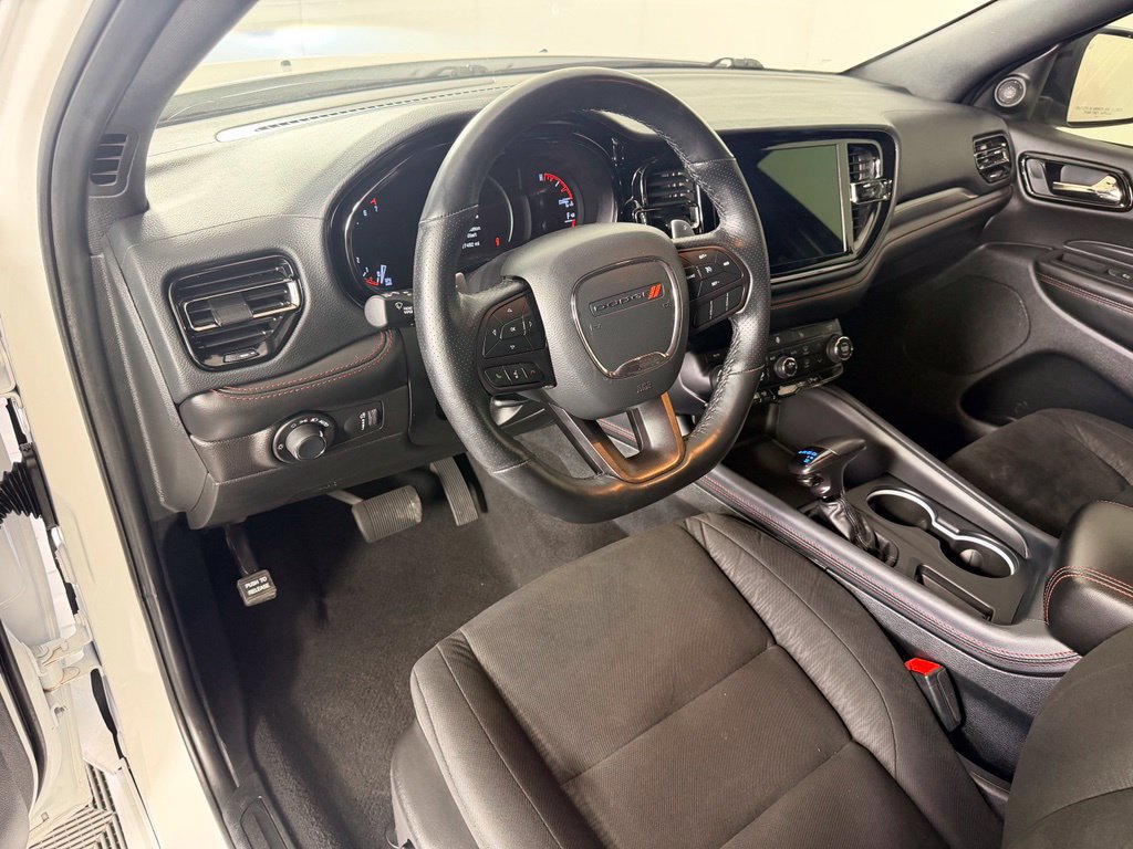 Used 2025 Dodge Durango GT w/ Blacktop Package RWD image 33