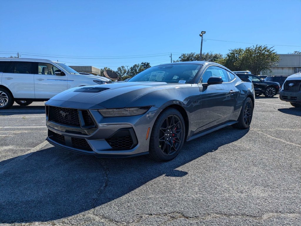 New 2026 Ford Mustang GT Premium w/ GT Performance Package RWD image 8